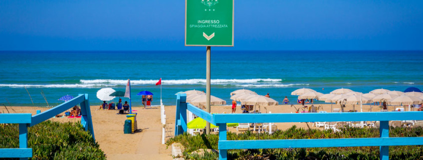 Ingresso spiaggia attrezzata Hotel Mida